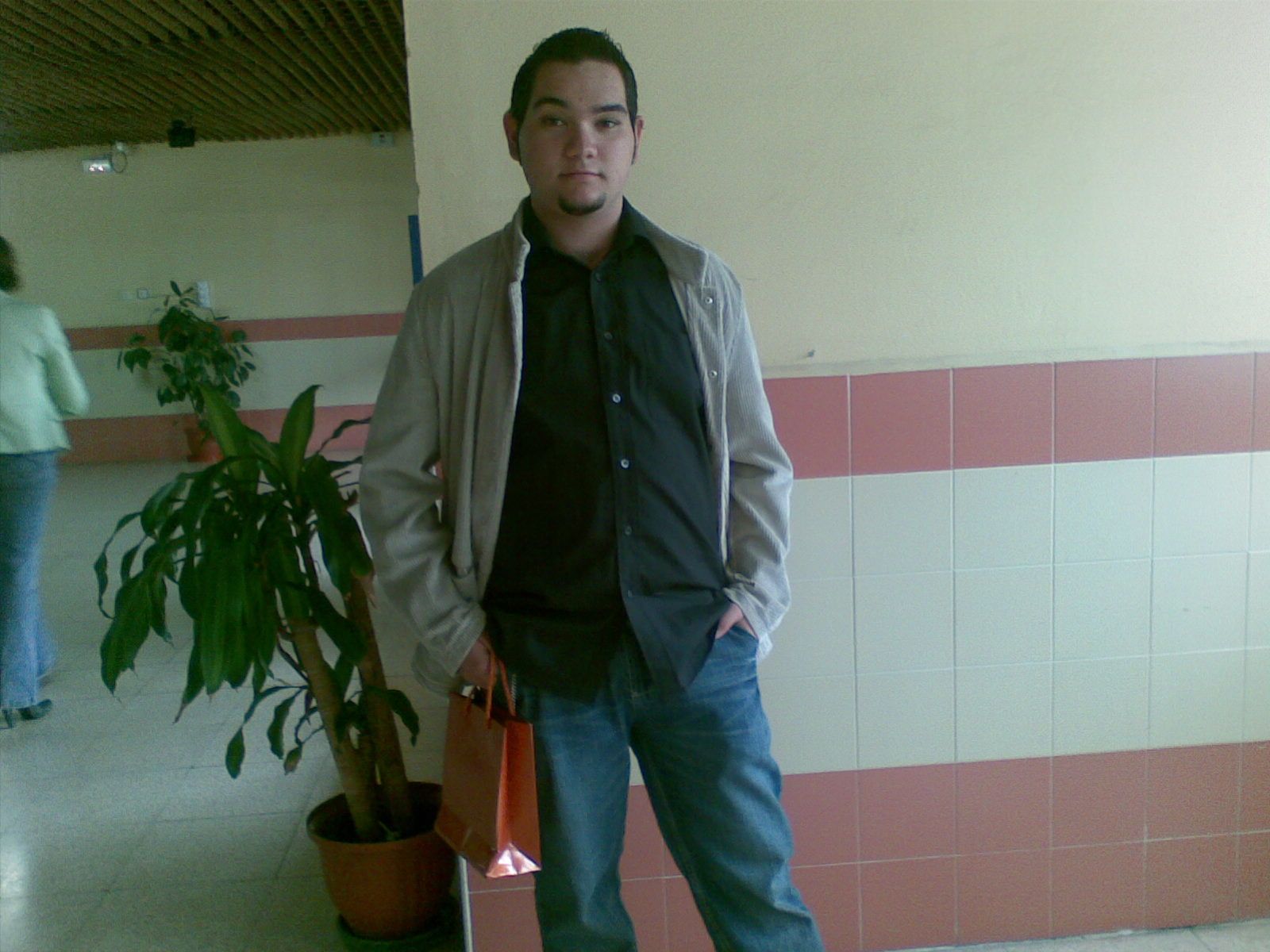 21102009001